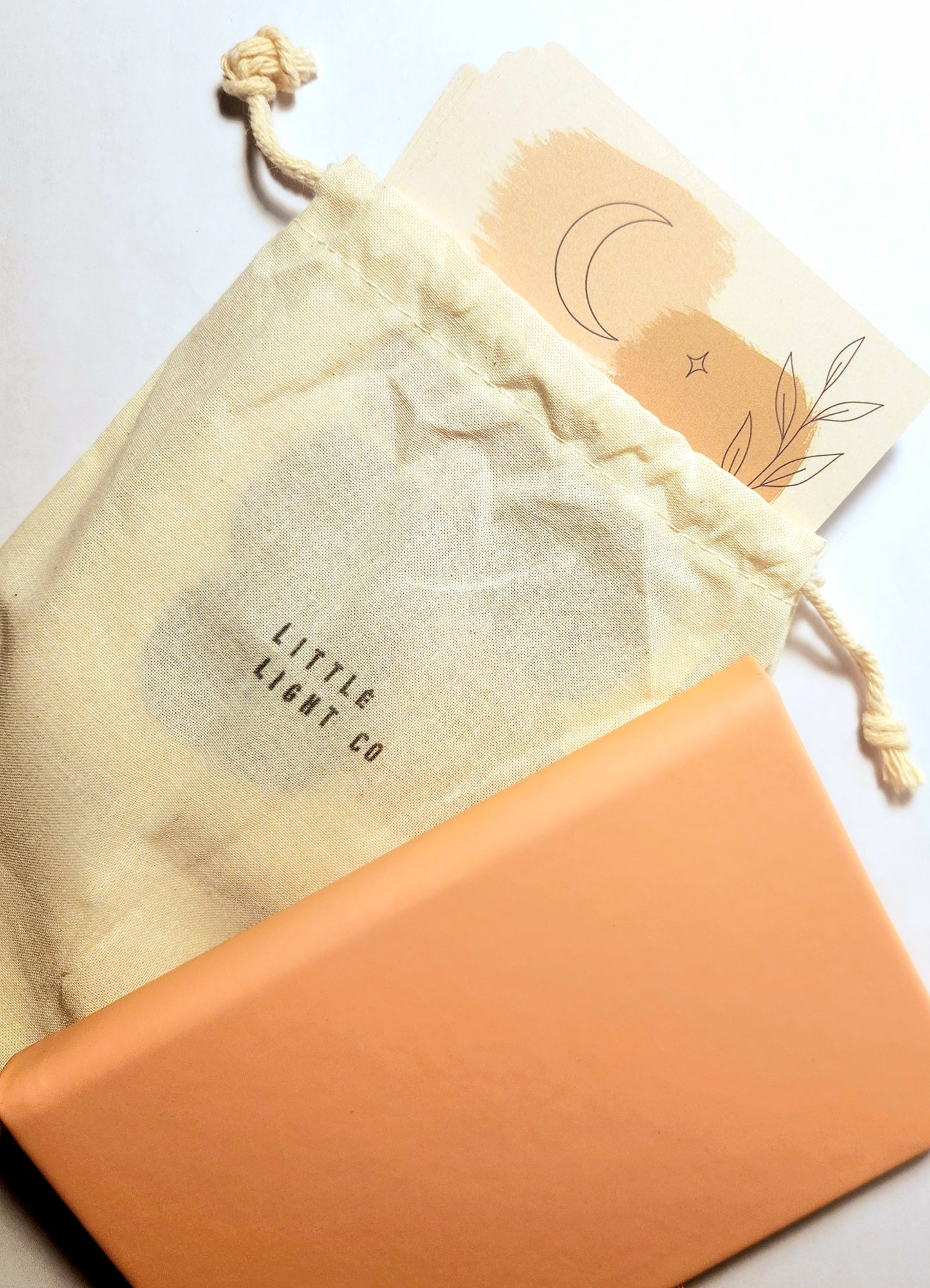๐ธ Mom Hug in a Box โ Affirmation Cards; Journal Gift Set